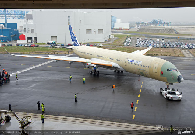 テストの為に搬送されるA350 XWB