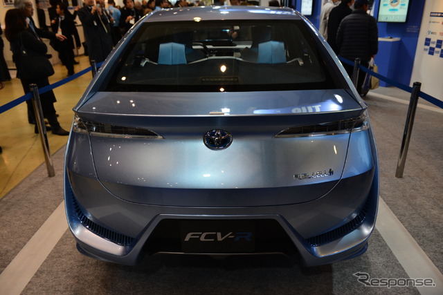 トヨタ・FCV-R（スマートエネルギーWeek 2013）