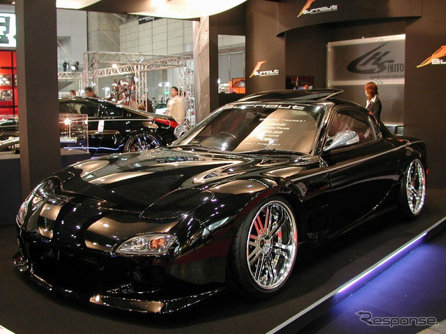 【東京オートサロン05】写真蔵…マツダ RX-7 は永遠に