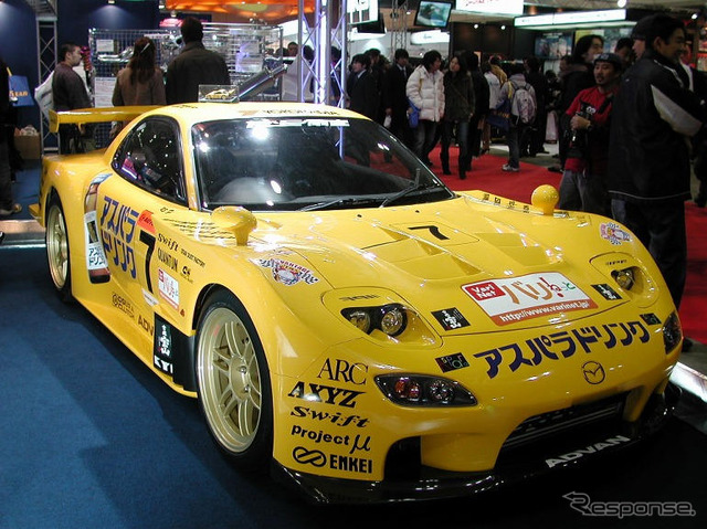 【東京オートサロン05】写真蔵…マツダ RX-7 は永遠に