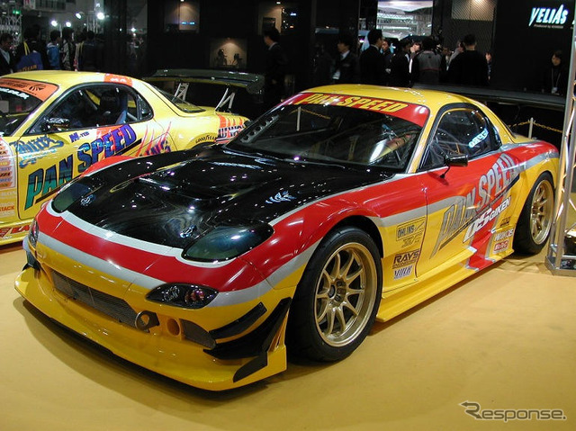 【東京オートサロン05】写真蔵…マツダ RX-7 は永遠に