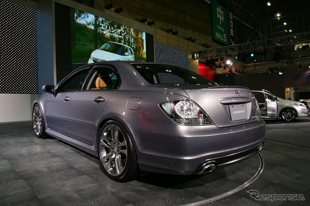 【東京オートサロン05】レジェンド モデューロ コンセプト、ライバルはMとAMG
