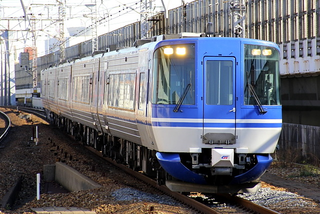 JR西日本エリアを走る智頭急行HOT7000系気動車