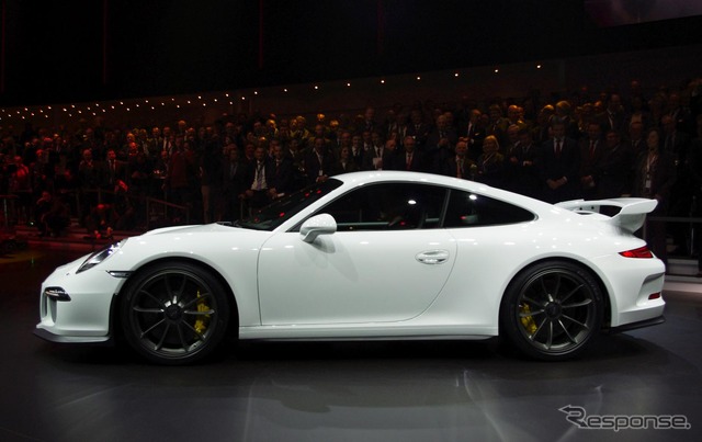 新型 ポルシェ 911 GT3
