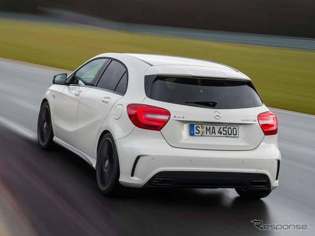 メルセデスベンツ A45 AMG