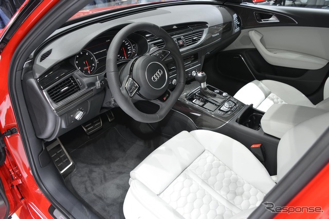 新型 アウディ RS6 アバント (ジュネーブモーターショー13)