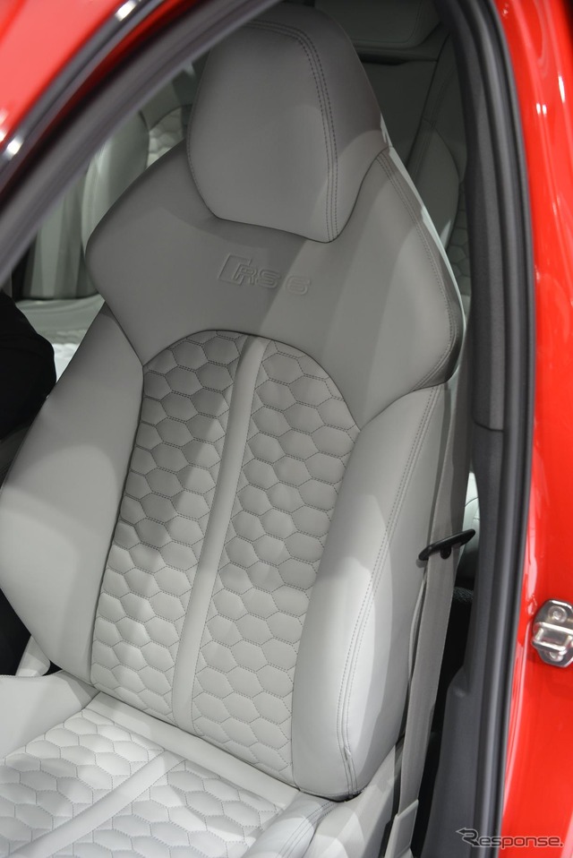 新型 アウディ RS6 アバント (ジュネーブモーターショー13)