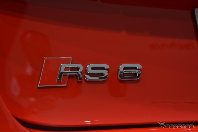 新型 アウディ RS6 アバント (ジュネーブモーターショー13)