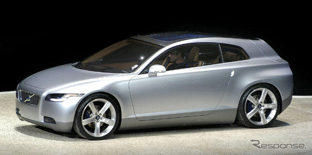 ボルボも C30 で参戦、スモールカーの時代か