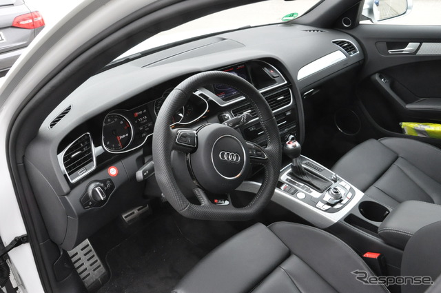 アウディ・RS4