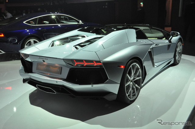 ランボルギーニ・アヴェンタドール LP700-4 ロードスター