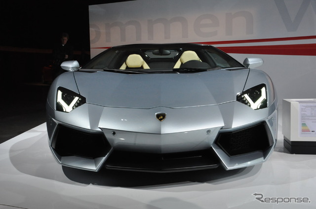 ランボルギーニ・アヴェンタドール LP700-4 ロードスター