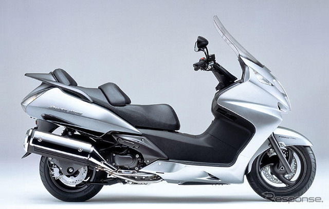ホンダ、シルバーウイング のカラーリングを変更