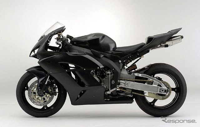 ホンダ、レース専用車発売…モトGPマシンの技術を採用