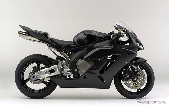 ホンダ、レース専用車発売…モトGPマシンの技術を採用