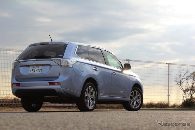 三菱・アウトランダー PHEV