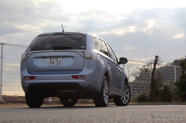 三菱・アウトランダー PHEV