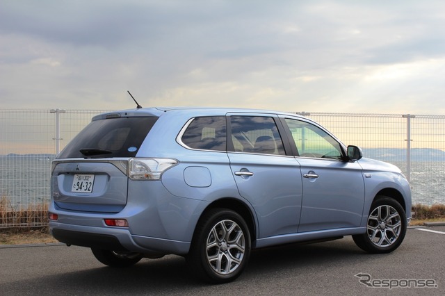 三菱・アウトランダー PHEV