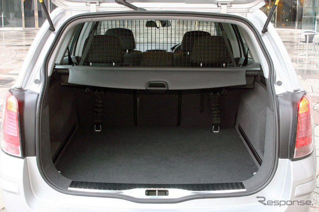 【オペル アストラワゴン 新型発表】積載性はさすが欧州車