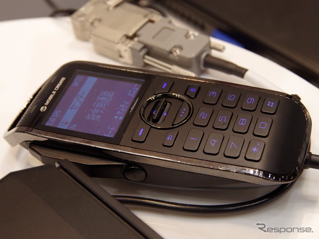 モバイルクリエイト製ボイスパケットトランシーバー『MPT-100』受話器