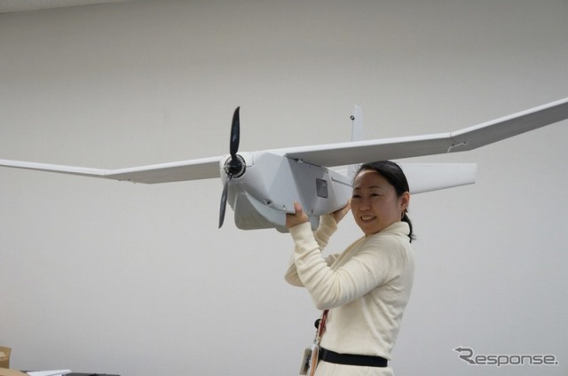NICT・無人飛行機による無線中継システム