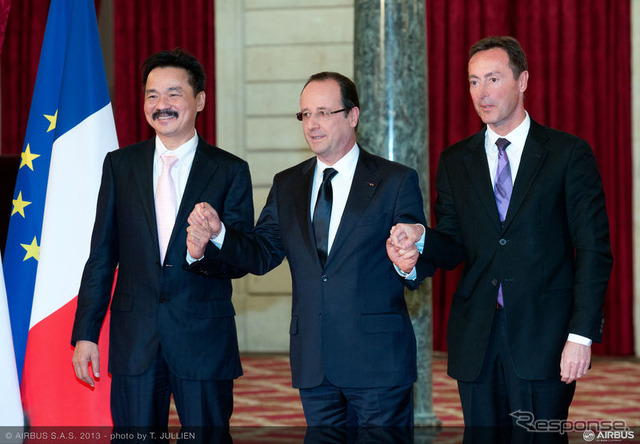 ラスディ・キラナ氏とフランコイス・ホランデ仏大統領とファブリス・ブレジエ氏