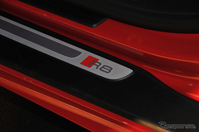 アウディ R8 2013年モデル