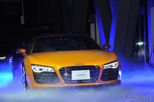 アウディ R8 2013年モデル