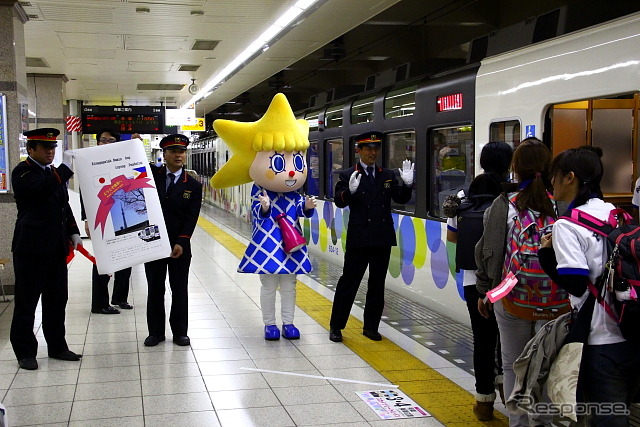 スカイツリートレイン 浅草駅出発