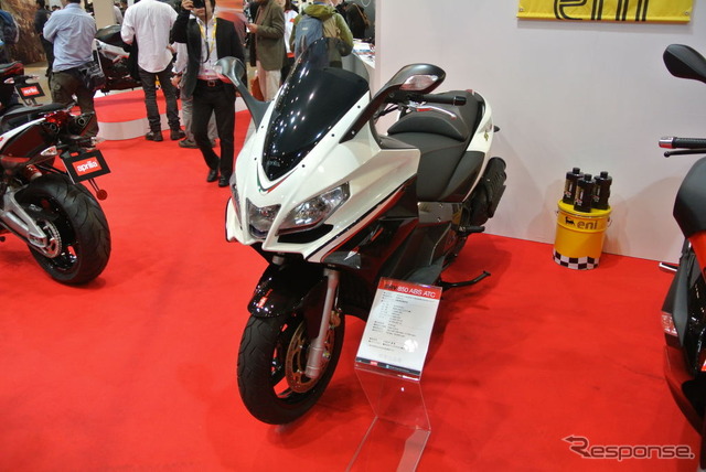 アプリリア SRV850