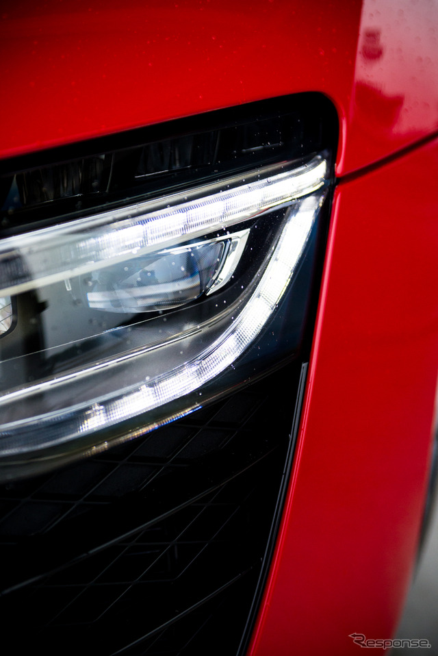 アウディ・R8 スパイダー 5.2 FSI quattro