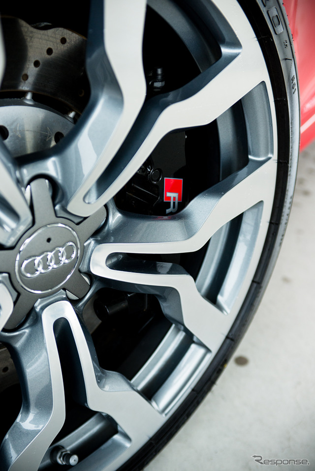 アウディ・R8 スパイダー 5.2 FSI quattro