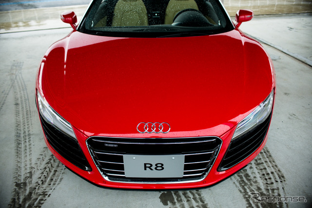 アウディ・R8 スパイダー 5.2 FSI quattro
