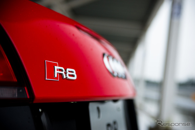アウディ・R8 スパイダー 5.2 FSI quattro
