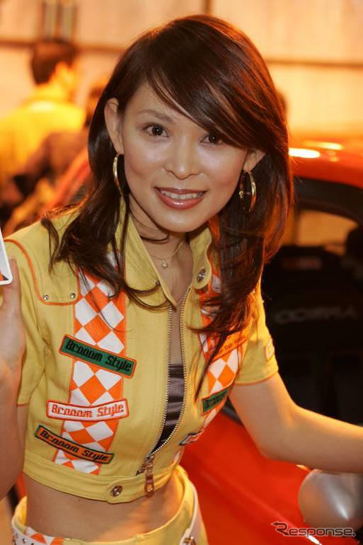 【東京オートサロン05】コンパニオン写真蔵…肌色のかげろう