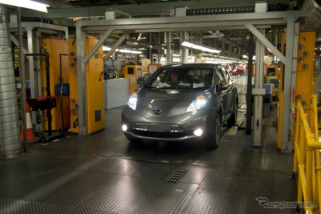 3月28日、英国サンダーランド工場で生産が開始された日産リーフ