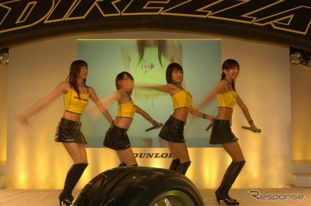 【東京オートサロン05】コンパニオン写真蔵…くねくね