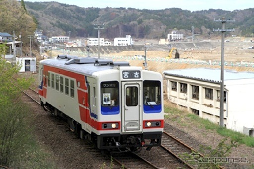 三陸鉄道の36形気動車。