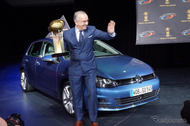 2013ワールドカーオブザイヤーを受賞した新型VWゴルフ(ニューヨークモーターショー13)