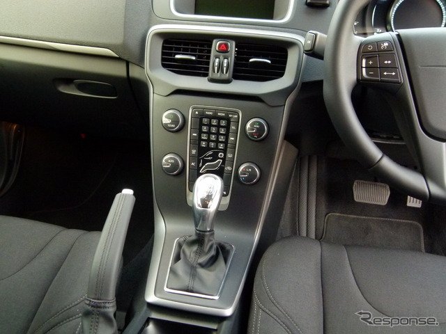 ボルボ V40 T4