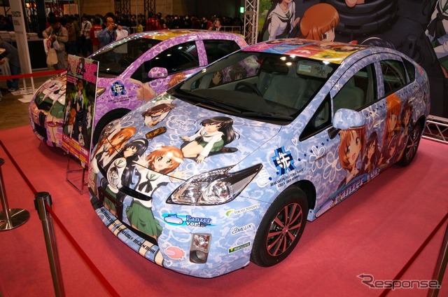 アニメコンテンツエキスポ2013に展示されたガールズ&パンツァーの公式痛車が販売される。(C)GIRLS und PANZER Projekt