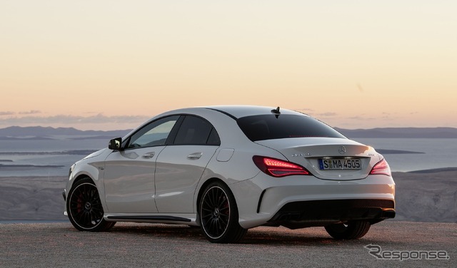 メルセデスベンツ CLA 45 AMG