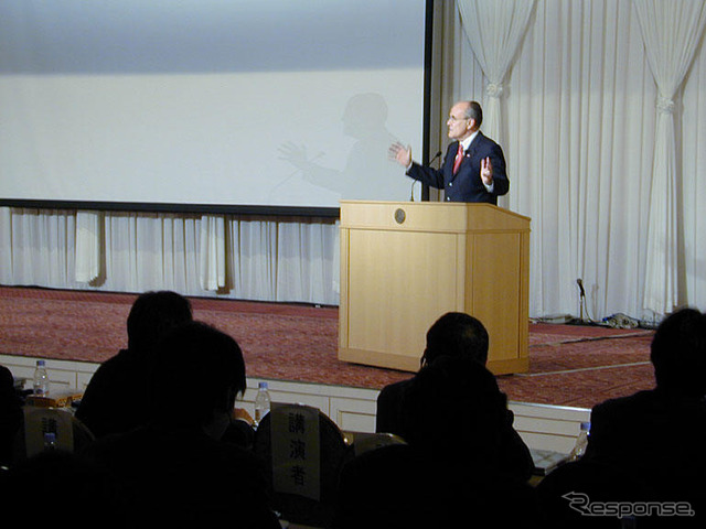 『911』の経験…ジュリアーニ前市長が講演