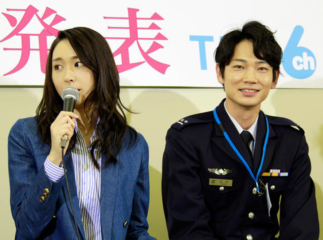 新垣結衣&綾野剛/TBS新ドラマ「空飛ぶ広報室」制作発表会見