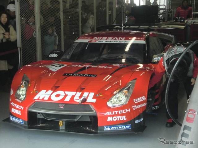 開幕ポールを獲得したニスモチームのGT-R(写真は3月の鈴鹿ファン感謝デー)。