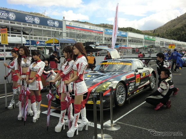 GT300優勝の#11 GAINER DIXCEL SLS。