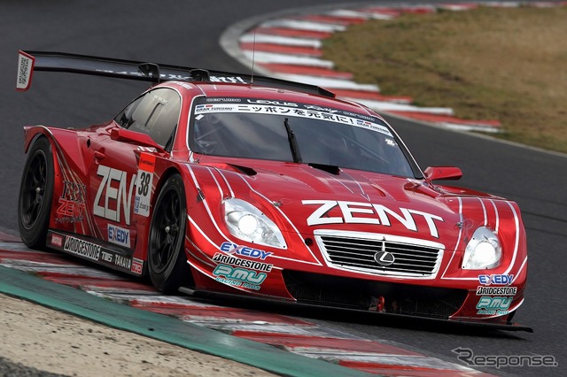 12番手スタートから追い上げ4位でフィニッシュしたZENT CERUMO SC430 38号車