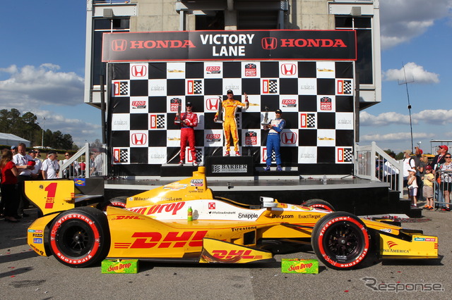 2013年インディカー・シリーズ第2戦アラバマの表彰式。写真:Indycar