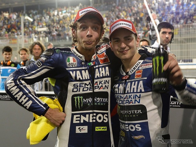 1-2フィニッシュしたヤマハ・ファクトリー・レーシングのJ・ロレンソ選手(右)とV・ロッシ選手
