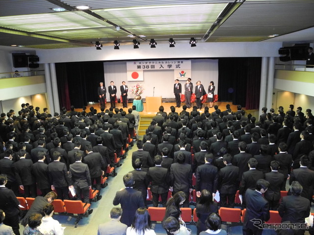 ホンダ学園船上入学式